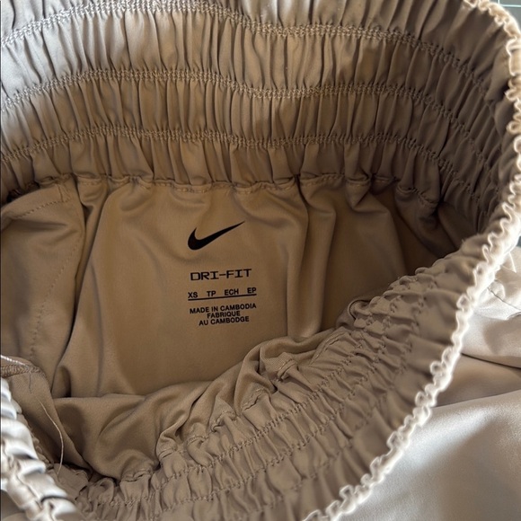 Nike High Waist Cream Shorts - Picture 2 of 6